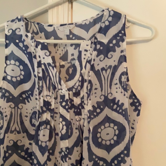 Blue and white Alfred Sung top with detail pin tuck and small buttons. - Picture 2 of 3